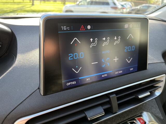 Peugeot 3008 1.2 PureTech Première | CARPLAY | CAM | ELEKTR. ACHTERKLEP | NAVI | PANO-SCHUIF/KANTELDAK | PDC V&A | TREKHAAK