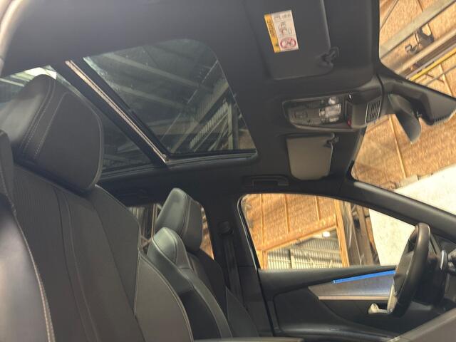 Peugeot 3008 1.6 HYbrid4 300 GT 300Pk Automaat (PANORAMADAK, APPLE CARPLAY, GROOT NAVI, 360 CAMERA, STOELVERWARMING, ADAPTIVE CRUISE, KEYLESS, NIEUWSTAAT)