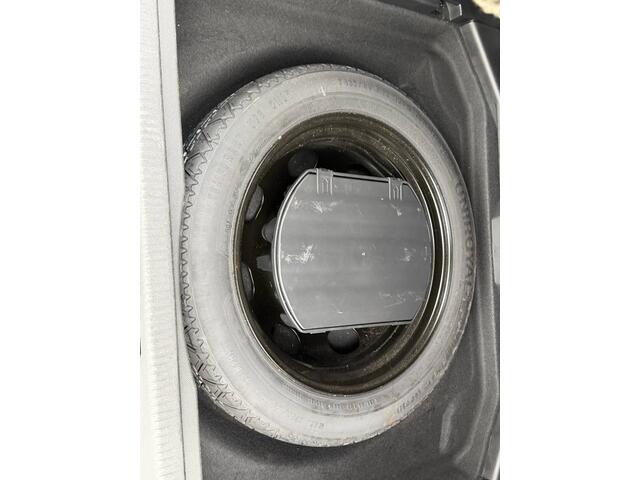 Peugeot 3008 130 Pk * AUTOMAAT * Luxe Allure * Net binnen * zeer veel opties Vingerhoets; Vierde Generatie Eersteklas Service. Al meer dan 100 jaar een begrip in de Brabantse Kempen.