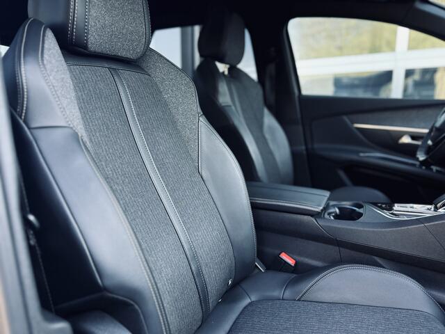 Peugeot 3008 1.6 HYbrid4 300 GT | Automaat | 200pk | 4x4 | Navi | PDC | Trekhaak | Keyless | Incl. BTW | Apple Carplay