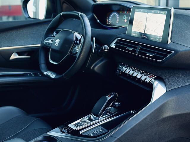 Peugeot 3008 1.6 HYbrid4 300 GT | Automaat | 200pk | 4x4 | Navi | PDC | Trekhaak | Keyless | Incl. BTW | Apple Carplay