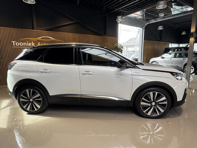 Peugeot 3008 1.6 GT Hybride 4 300 PK AWD Panorama Automaat navigatie, Climate 19 inch Sfeerverlichting