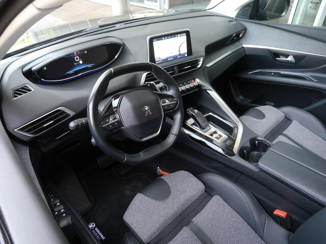 Peugeot 3008 1.6 PureTech Allure 180PK Automaat | 1500KG trekgewicht | Full options | Panoramadak | Led | Camera | Elektrisch verstelb. bestuurdersstoel met geheugen | Draadloze telfoonoplader | 19 inch lichtmetalen velgen | Stoelverwarming | Apple carplay / Android 