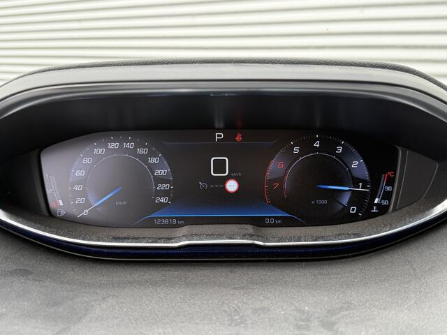 Peugeot 3008 1.2 PureTech Allure | Nieuw Binnen! | Stoelverwarming | Navi | Clima