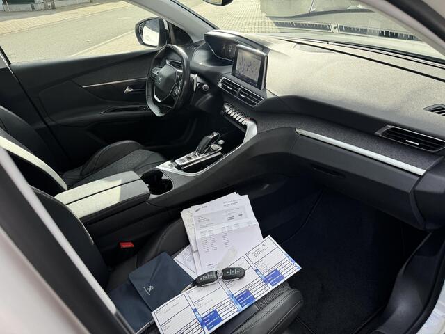 Peugeot 3008 1.2/ 131 PK Allure NAP/ LED/ AUT/ Camera/ Keyless/ Leer/ Trekhaak/ Riem VV