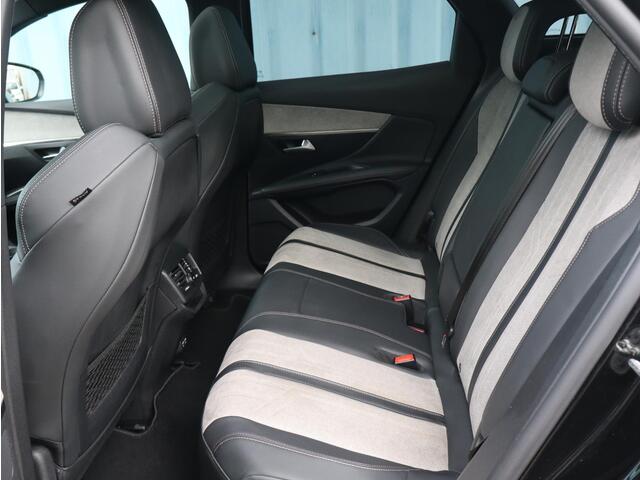 Peugeot 3008 GT 1.6 PHEV HYbrid 225pk e-EAT8 | AUTOMAAT | NAVI | SCHUIF/KANTELDAK | BLACK PACK | STOELVERW. | CAMERA | MASSAGE STOELEN |