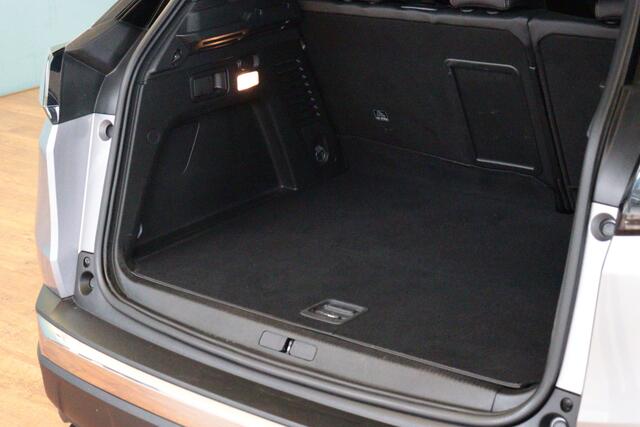 Peugeot 3008 1.6 HYbrid 225 GT | NAVI / APPCONNECT | CAMERA + PDC | ADAP CRUISE | SCHUIF / KANTELDAK | LANE-ASSIST / WARNING |