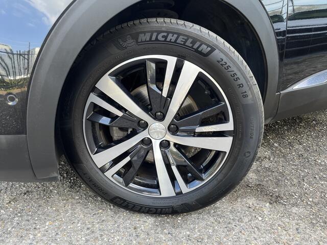 Peugeot 3008 1.2 Turbo GT Line // LEDER // ELEK. STOEL+GEHEUGEN // DODEHOEK // 360 CAMERA // CRUISE // NAVI+CARPLAY // KEYLESS //