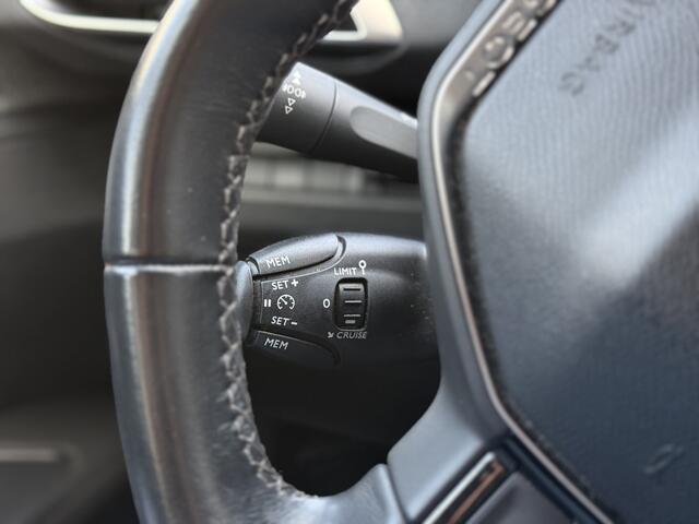 Peugeot 3008 1.2 Premiere | Clima | Cruise | LM Velgen | Navigatie | Camera | Apple Carplay/Android Auto | PDC V+A | RIJKLAARPRIJS INCL 12 MAANDEN GARANTIE EN BEURT