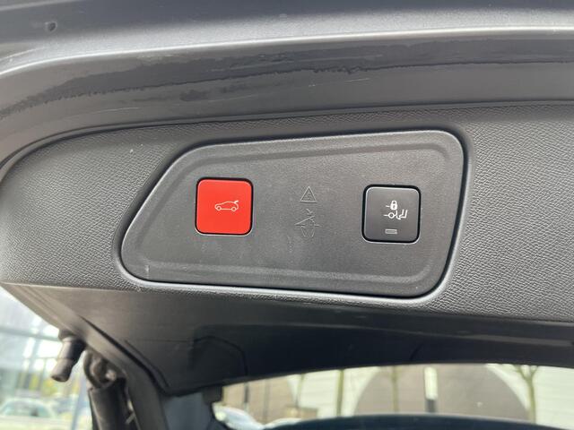 Peugeot 3008 1.6 HYbrid 225 GT Pack Business PANO | BLACK PACK | CAMERA VOOR + ACHTER | ADAPTIVE CRUISE | DODE HOEK SENSOR | ELEK. ACHTERKLEP | STOELVERWARMING| FOCAL AUDIO