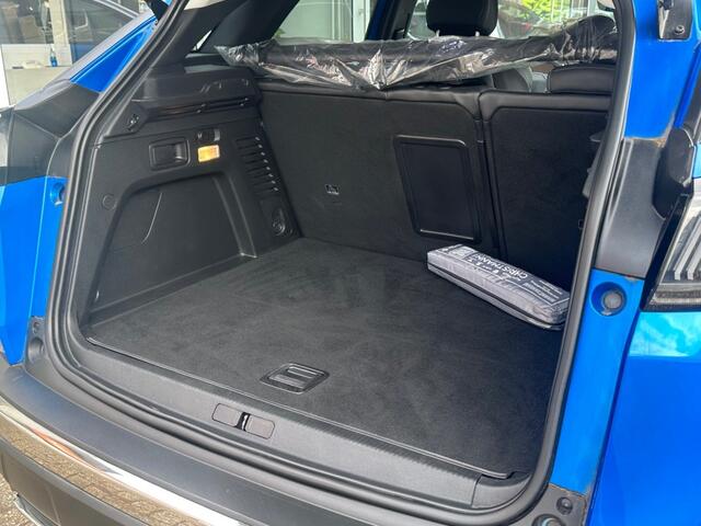 Peugeot 3008 1.6 HYBRID225 ALLURE TREKHAAK