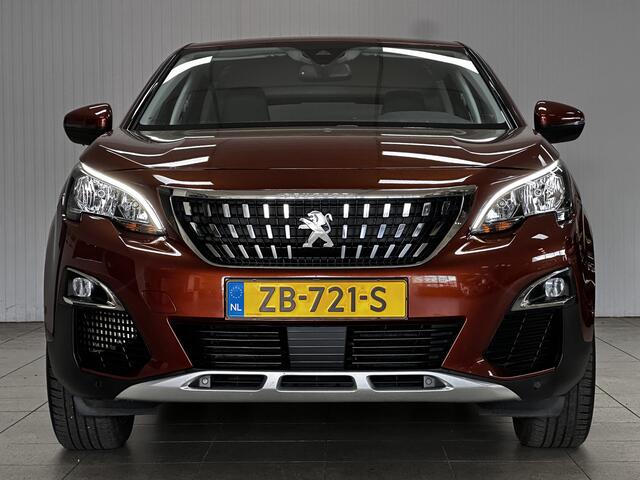 Peugeot 3008 1.2 PureTech Allure/ D-Riem verv: 118.000 KM!/ Trekhaak/ Half-Leder/ 19'' LMV/ Extra getint glas/ Keyless/ Elek. Kofferklep/ Apple + Android/ Navi/ Clima/ Cruise/ Bluetooth/ Multi. LEDER. Stuur/ PDC V+A/ Chroom.