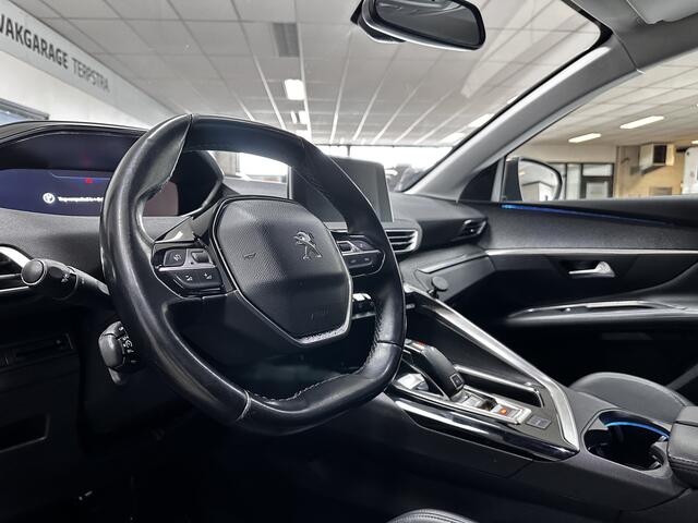 Peugeot 3008 1.2 PureTech Allure/ D-Riem verv: 118.000 KM!/ Trekhaak/ Half-Leder/ 19'' LMV/ Extra getint glas/ Keyless/ Elek. Kofferklep/ Apple + Android/ Navi/ Clima/ Cruise/ Bluetooth/ Multi. LEDER. Stuur/ PDC V+A/ Chroom.