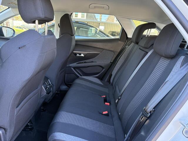 Peugeot 3008 1.2T 130pk Blue Lease Executive | Dealeronderhouden | Trekhaak | Navigatie | Parkeersensoren | Climate Control | Apple Carplay/Android Auto