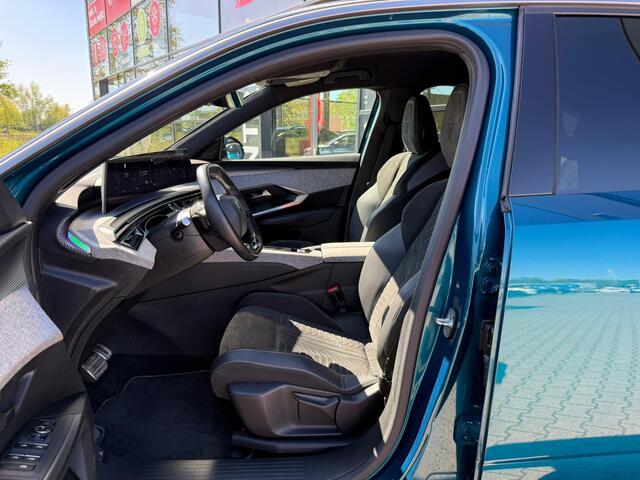 Peugeot 3008 1.2 Hybrid 145 GT *Stoelverwarming & ACC*