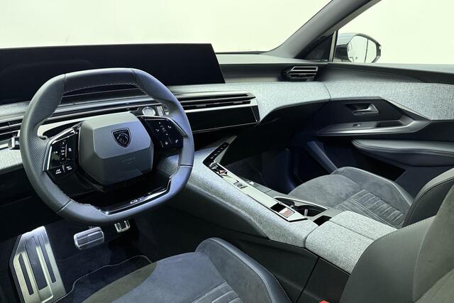 Peugeot 3008 e-3008 GT Avantage 210 73 kWh | Trekhaak | Panoramic Navigation | WLTP range 525km | elektrische achterklep | stoel en stuurverwarming
