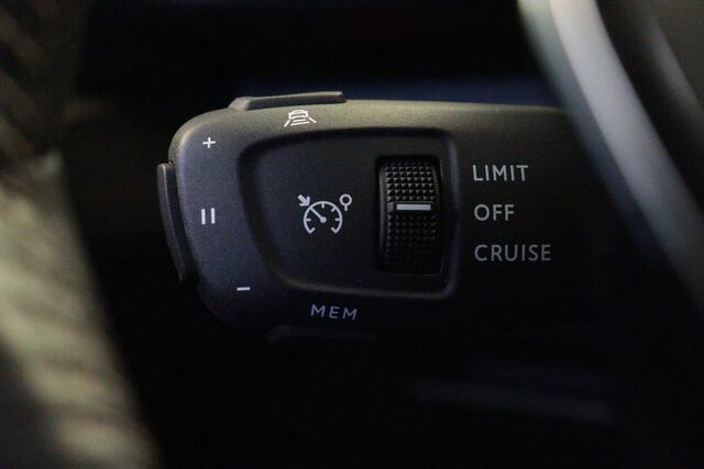 Peugeot 3008 1.6 HYbrid 225 GT | NAVI / APPCONNECT | CAMERA + PDC | SCHUIF / KANTELDAK | ADAP CRUISE | LANE-ASSIST / WARNING |