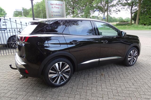 Peugeot 3008 1.2 PureTech Allure NAVI TREKHAAK