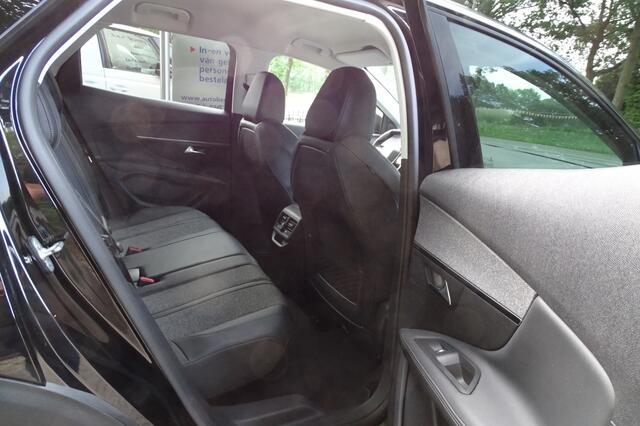 Peugeot 3008 1.2 PureTech Allure NAVI TREKHAAK