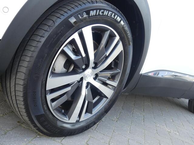 Peugeot 3008 HYbrid4 300 e-EAT8 Allure *t/m 10de bouwjaar garantie!