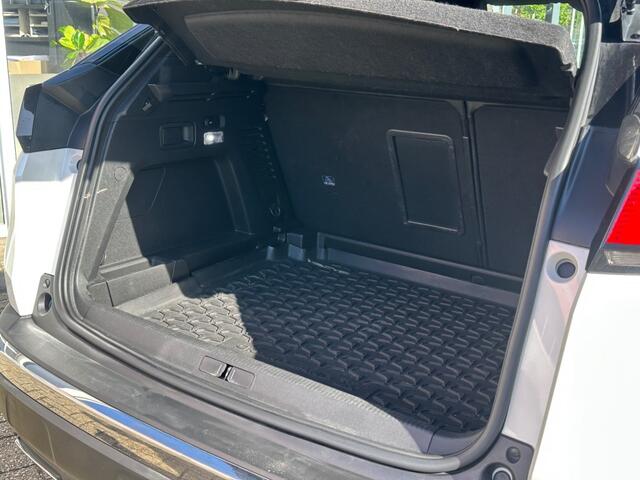 Peugeot 3008 1.2 PURET. GT-LINE AUTOMAAT