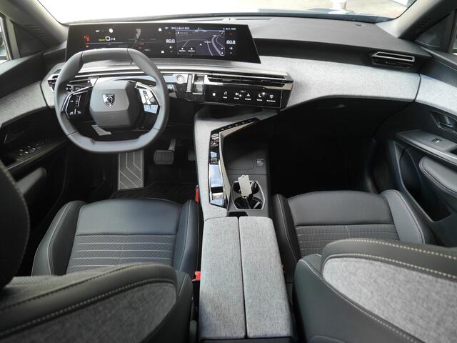 Peugeot 3008 e-3008 Allure Avantage 210 73 kWh | Demo | Lichtmetalen velgen 19 inch | Achteruitrijcamera | Climate control | Cruise control | Navigatie | Apple carplay/Android auto