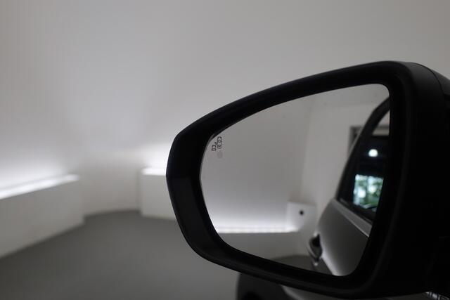 Peugeot 3008 1.6 e-THP GT Line | Trekhaak 1550kg Trekgewicht | Cruise Control | Memory | Camera | All Season | Stoelverw. | Apple CarPlay & Android Auto