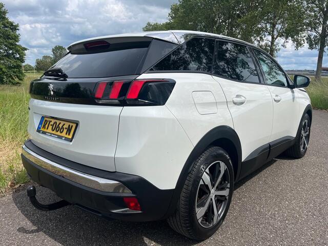 Peugeot 3008 1.2 PureTech Blue Lease Executive