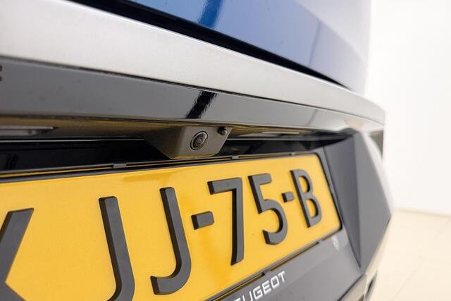 Peugeot 3008 e-3008 GT Avantage 210 73 kWh | Stoelverwarming voor/achter | 360 graden camera | Lederen/Alcantara bekleding | Apple/Android Carplay | Vehicle to load | Dodehoekdetectie | Autonomous emergency braking | Climate control | Memory seats | Stuurbediening | N