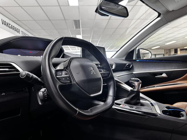 Peugeot 3008 1.2 PureTech Premium/ D-Riem verv: 170.000 KM!/ Parelmoer Wit/ Trekhaak/ Virtual Dashb./ Lane-Assist./ 19'' LMV/ LEDER/ Keyless/ Stoelverw./ Elek. Kofferklep/ Camera/ PDC.