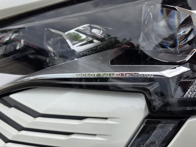 Peugeot 3008 1.6 HYbrid 300 GT + PANO DAK + LED + AREA VIEW + TREKHAAK