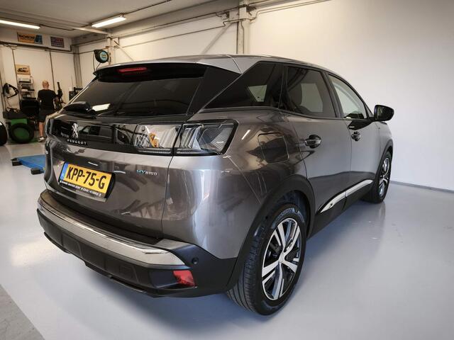 Peugeot 3008 1.6 HYbrid 225 Allure Pack Business