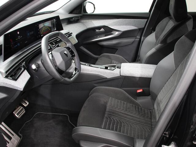 Peugeot 3008 e-3008 210 GT-Line 73 kWh Automaat Climate control Adaptieve cruise control 360 camera Keyless Apple Carplay/ Android auto Led Verwarmde voorstoelen Stuurverwarming Parkeersensoren Navigatie