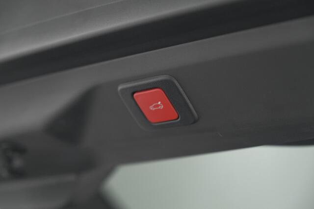 Peugeot 3008 1.2 Hybrid 145 GT | Camera | Adaptieve Cruise Control | Elektrische Kofferklep