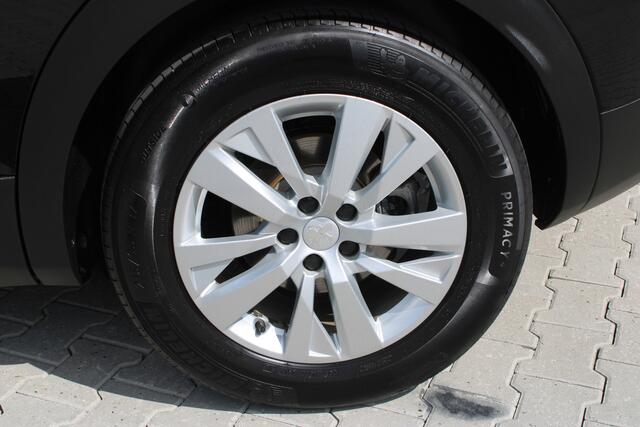Peugeot 3008 1.2 PureTech Active Avantage | Incl. 12 maanden garantie | Apple carplay/Android auto | Trekhaak afneembaar | Cruise control | Parkeercamera | Navigatie | Climate control | DAB radio |