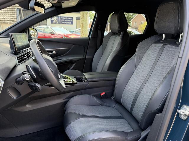 Peugeot 3008 1.6 HYbrid 180 PK Allure Pack Business | Automaat | Plug-In Hybride tot 50 KM Elektrisch | Navigatie | LED Verlichting | Climate Control | Dode Hoek Detectie | Adaptieve Cruise Control | Camera | Parkeersensoren V+A | 19" Lichtmetalen Velgen GT Look | Hog