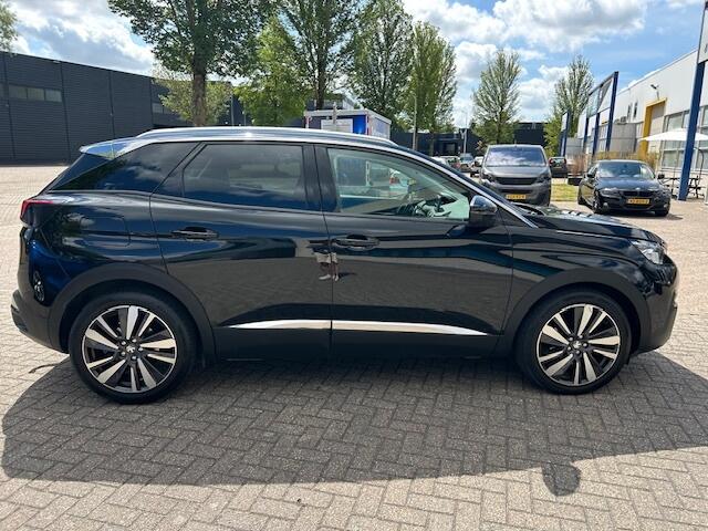 Peugeot 3008 1.2 PureTech Allure 131PK NAVI CARPLAY CAMERA TRHK.