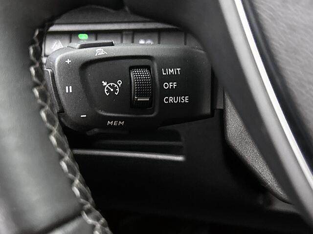 Peugeot 3008 Plug-in Hybrid 225pk automaat Blue Lease Allure | Adaptive Cruise | Stoelverwarming | Elektrische achterklep |