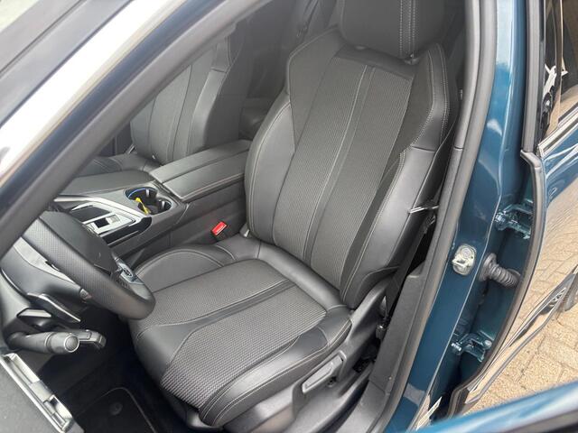 Peugeot 3008 GT 1.6 HYbrid4 PHEV 300pk 4x4 e-EAT8 | NIGHTVISION | LEDER/STOF | STOELVERW. | 180° CAMERA | NAVI | KEYLESS ENTRY | ADAPTIVE CRUISE |