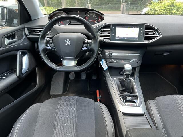 Peugeot 308 1.2 PT 130pk Premium Panoramadak, Navi, Camera, Trekhaak