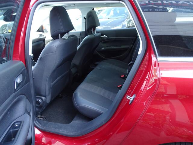 Peugeot 308 SW 1.2 PureTech Blue Lease Premium