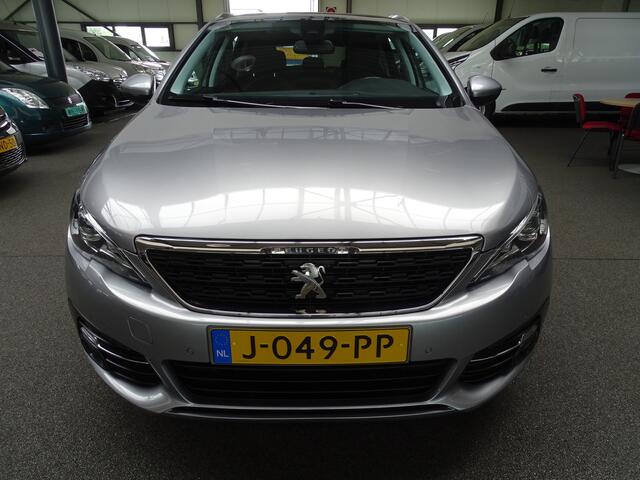 Peugeot 308 SW 1.2 PureTech Executive, Pano, Cruise, Navi, PDC