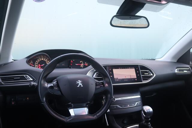 Peugeot 308 SW BWJ 2019 1.2 111PK Blue Lease Executive CLIMA / NAVI / CRUISE / PANORAMADAK / PDC / LMV