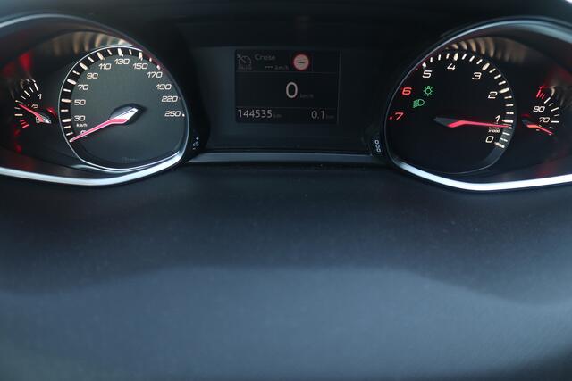 Peugeot 308 SW BWJ 2019 1.2 111PK Blue Lease Executive CLIMA / NAVI / CRUISE / PANORAMADAK / PDC / LMV