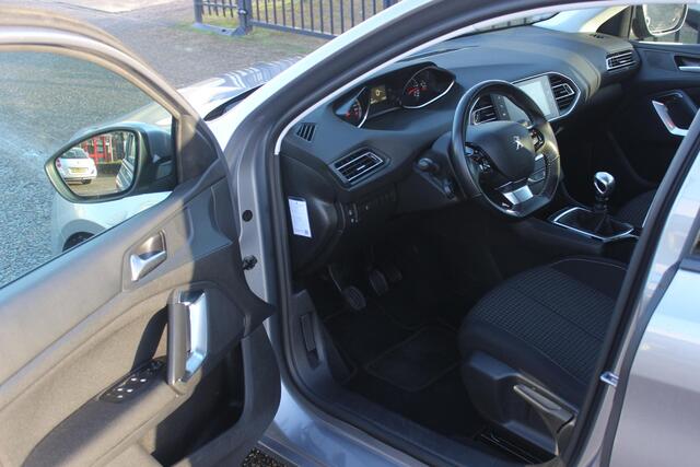 Peugeot 308 1.5 BlueHDi 130 PK Blue Lease Executive