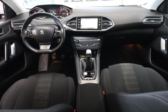 Peugeot 308 1.2 PureTech Allure CAMERA PANO TREKHAAK 2xPDC DAB FULL-LED NAVI CRUISE CLIMA KEYLESS