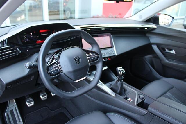 Peugeot 308 1.2 110PK ACTIVE PACK BUSINESS | AGR STOELEN | NAVIGATIE | DRAADLOZE APPLE CARPLAY/ANDROID AUTO | STOEL VERWARMING | CLIMATE CONTROL | 17" LICHTMETALEN VELGEN | LED KOPLAMPEN | DAB+ RADIO | ALL SEASON BANDEN | PARKEER SENSOREN |