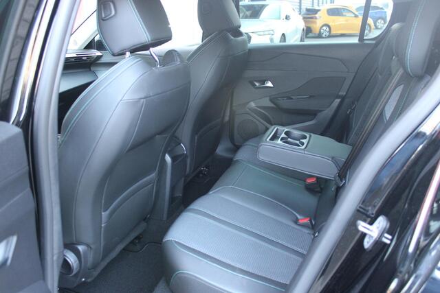 Peugeot 308 1.2 110PK ACTIVE PACK BUSINESS | AGR STOELEN | NAVIGATIE | DRAADLOZE APPLE CARPLAY/ANDROID AUTO | STOEL VERWARMING | CLIMATE CONTROL | 17" LICHTMETALEN VELGEN | LED KOPLAMPEN | DAB+ RADIO | ALL SEASON BANDEN | PARKEER SENSOREN |