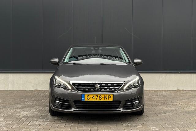 Peugeot 308 1.2 PureTech Blue Lease Premium 130pk - Navi - Camera - Panorama - Trekhaak - Rijklaar
