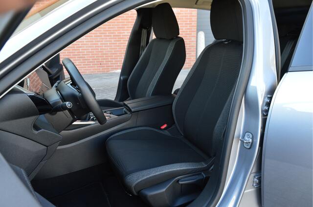 Peugeot 308 1.2 PureTech Active Pack Business O.a: PDC, Carplay, Clima, Navi, Cruise, Rijklaar, Etc. All-in prijs!